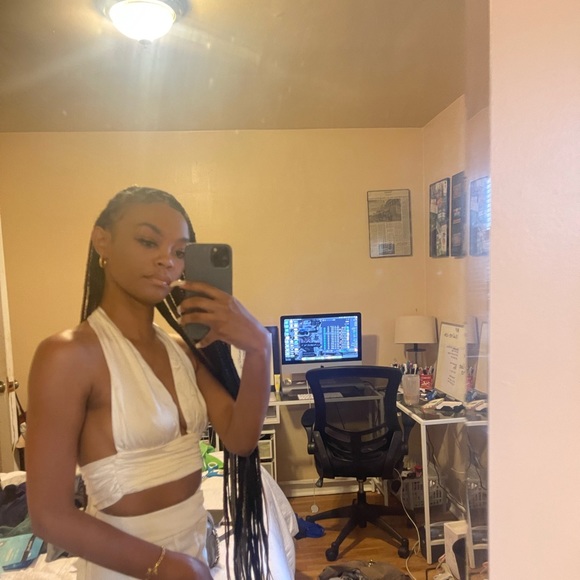 Silk White Halter Top - Picture 3 of 3